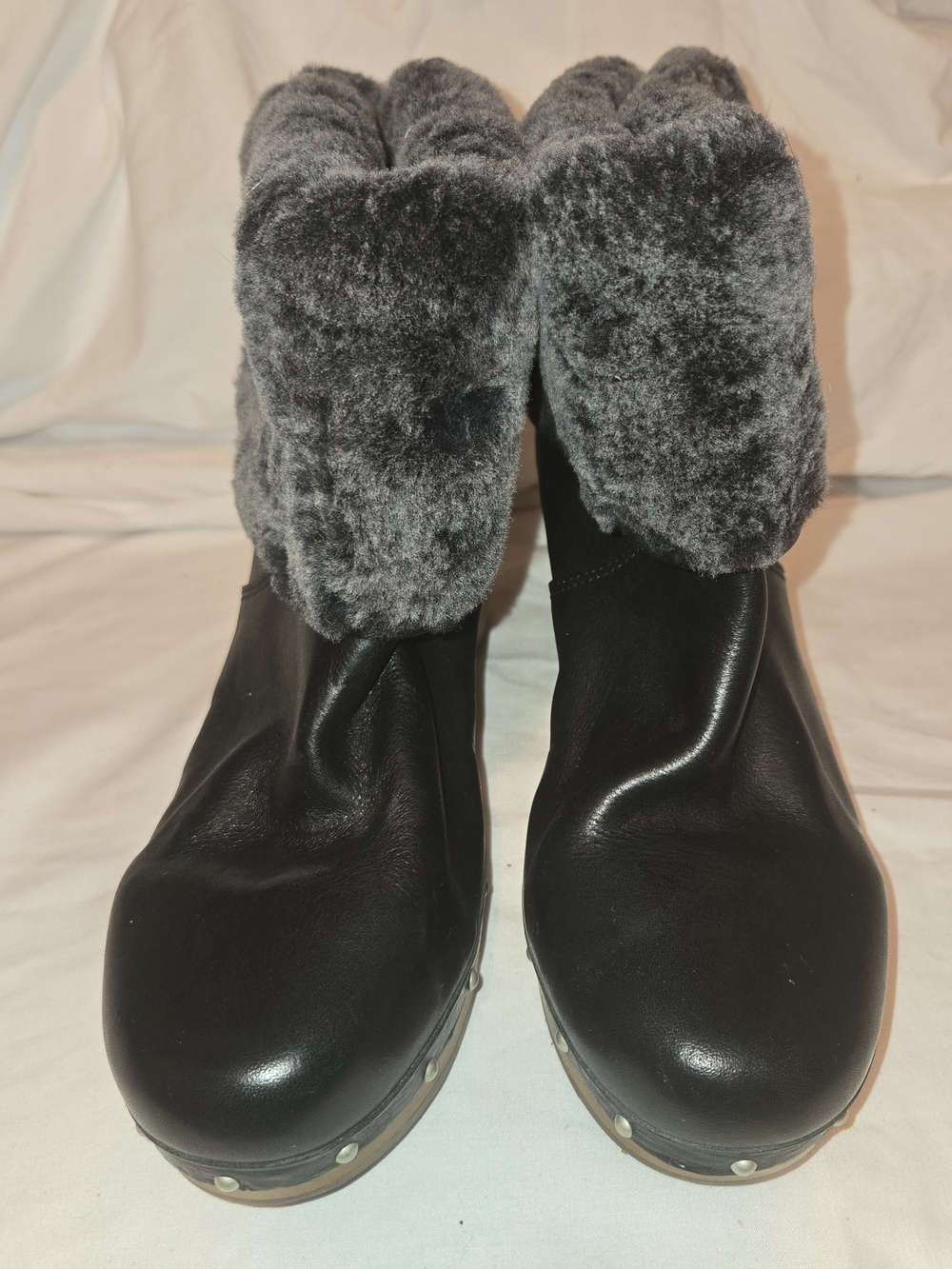 UGG Women’s Black Fur Cuff Winter Ankle Boots SZ 7
